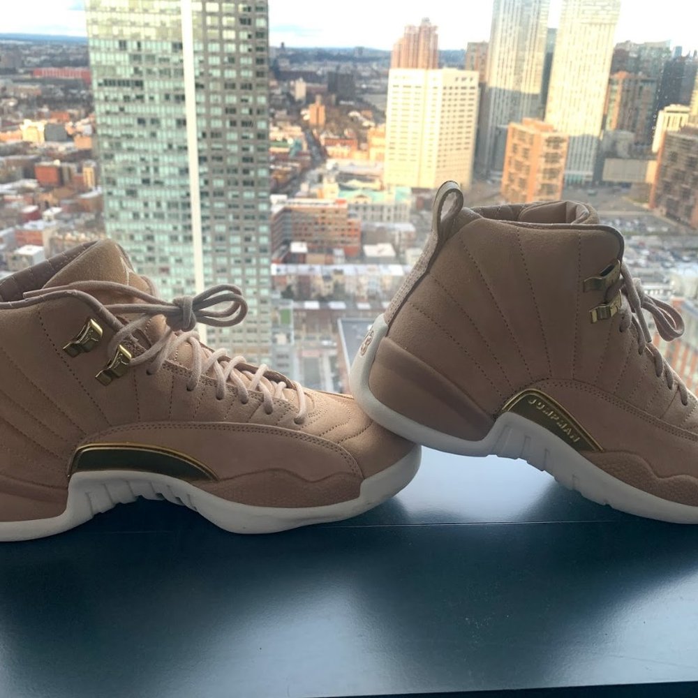 Nike Air Jordan 12 Retro Tan Size 8